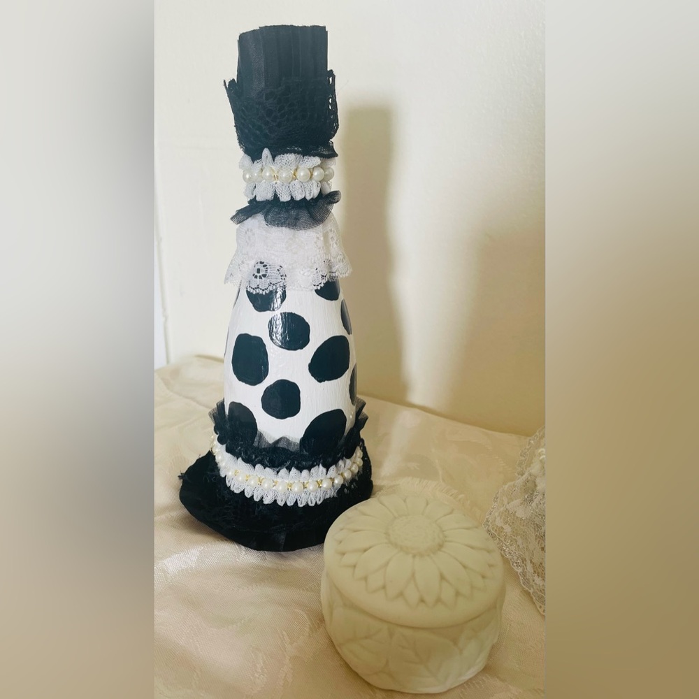 Hand Crafted Polka Dot Glamour Gypsy Bottle Set - Picture 4 of 7